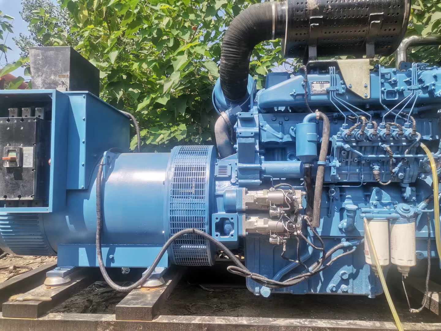 平塘详细说明降低 800kW 柴油发电机输出电流波动的方法